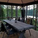 Loma-asunnot With Hot Tub And Sauna