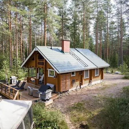Casa de Férias With Hot Tub And Sauna Uurainen