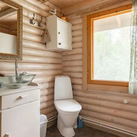 Casa de Férias With Hot Tub And Sauna Uurainen