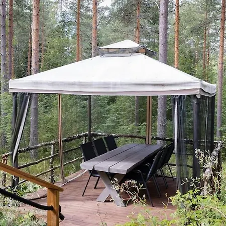 Casa de Férias With Hot Tub And Sauna Uurainen
