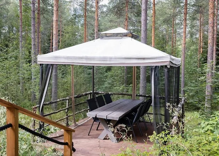 Casa vacanze With Hot Tub And Sauna Uurainen