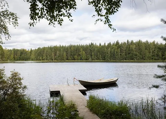 With Hot Tub And Sauna Uurainen
